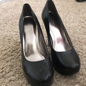Calvin Klein black pump high heels